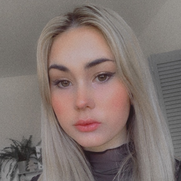 Meet your Posher, Sofia - Picture 8 of 13